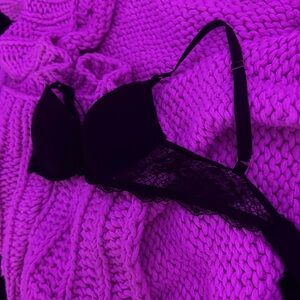 victoria’s secret black lace push up bra